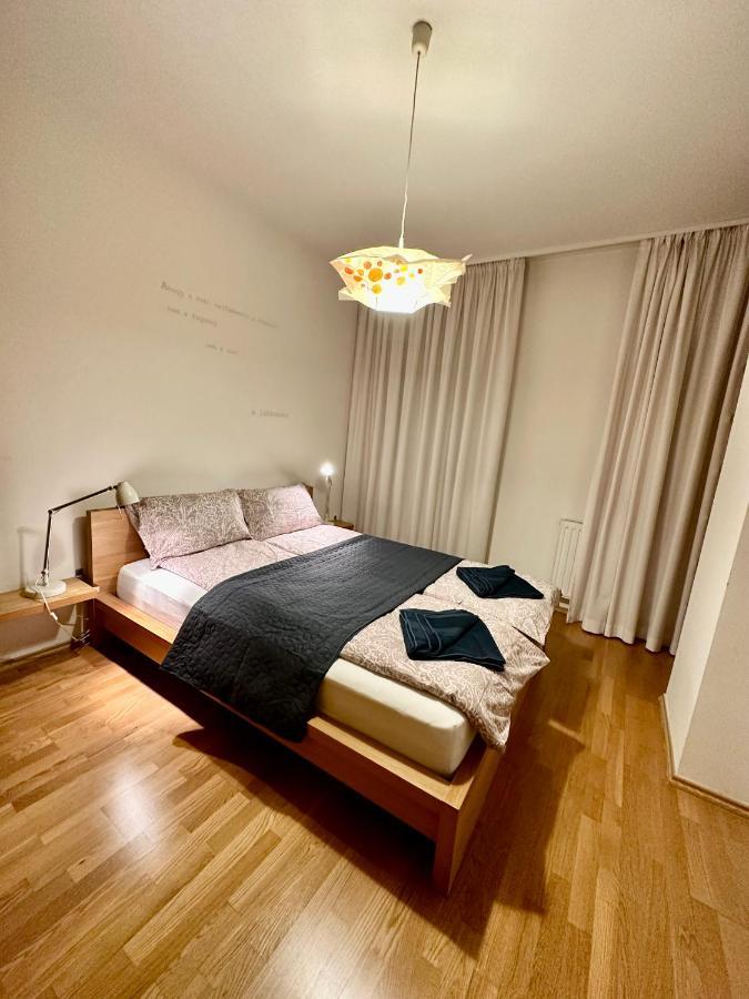 Central Apartment With Balcony Βουδαπέστη Εξωτερικό φωτογραφία