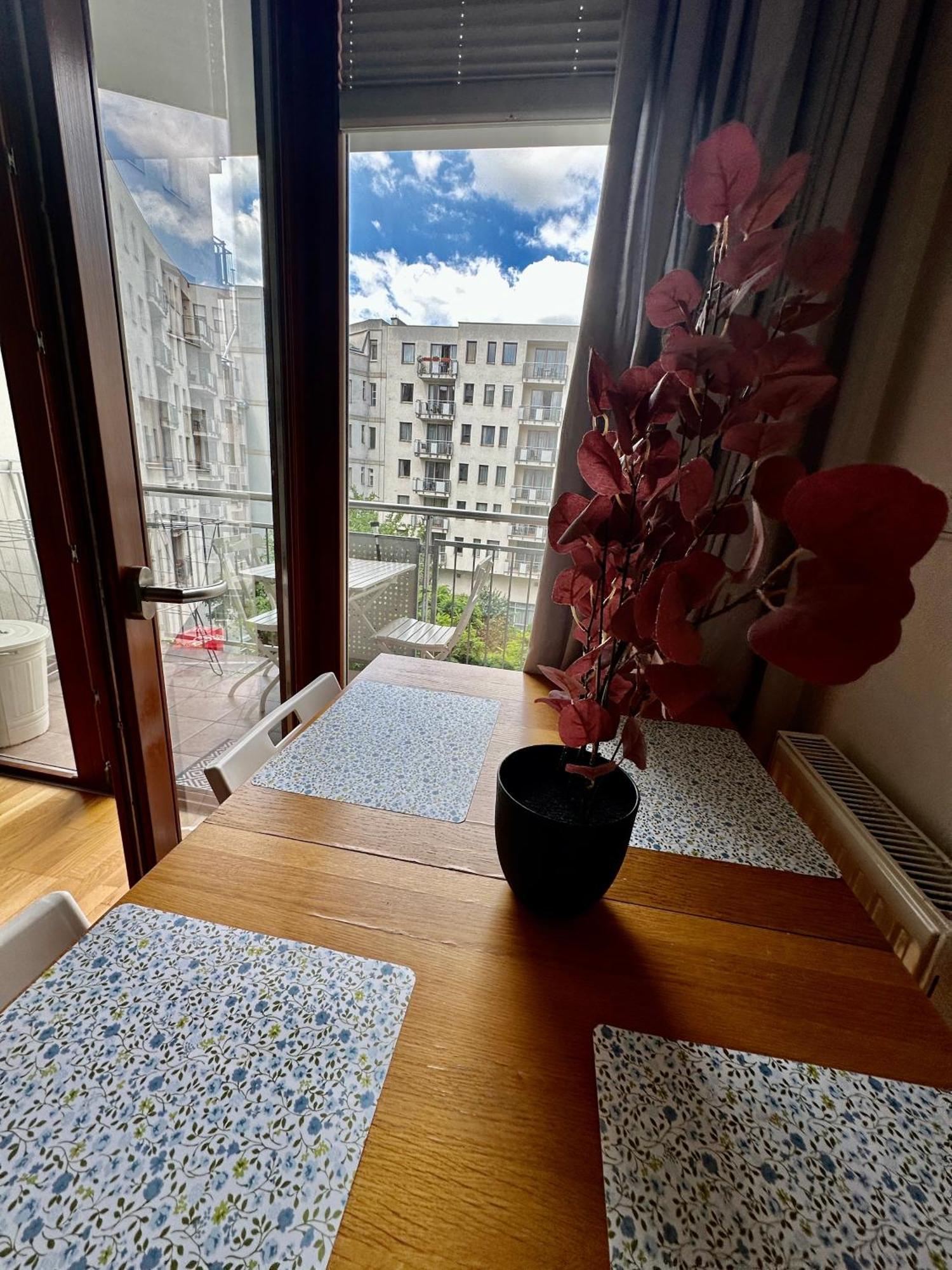 Central Apartment With Balcony Βουδαπέστη Εξωτερικό φωτογραφία