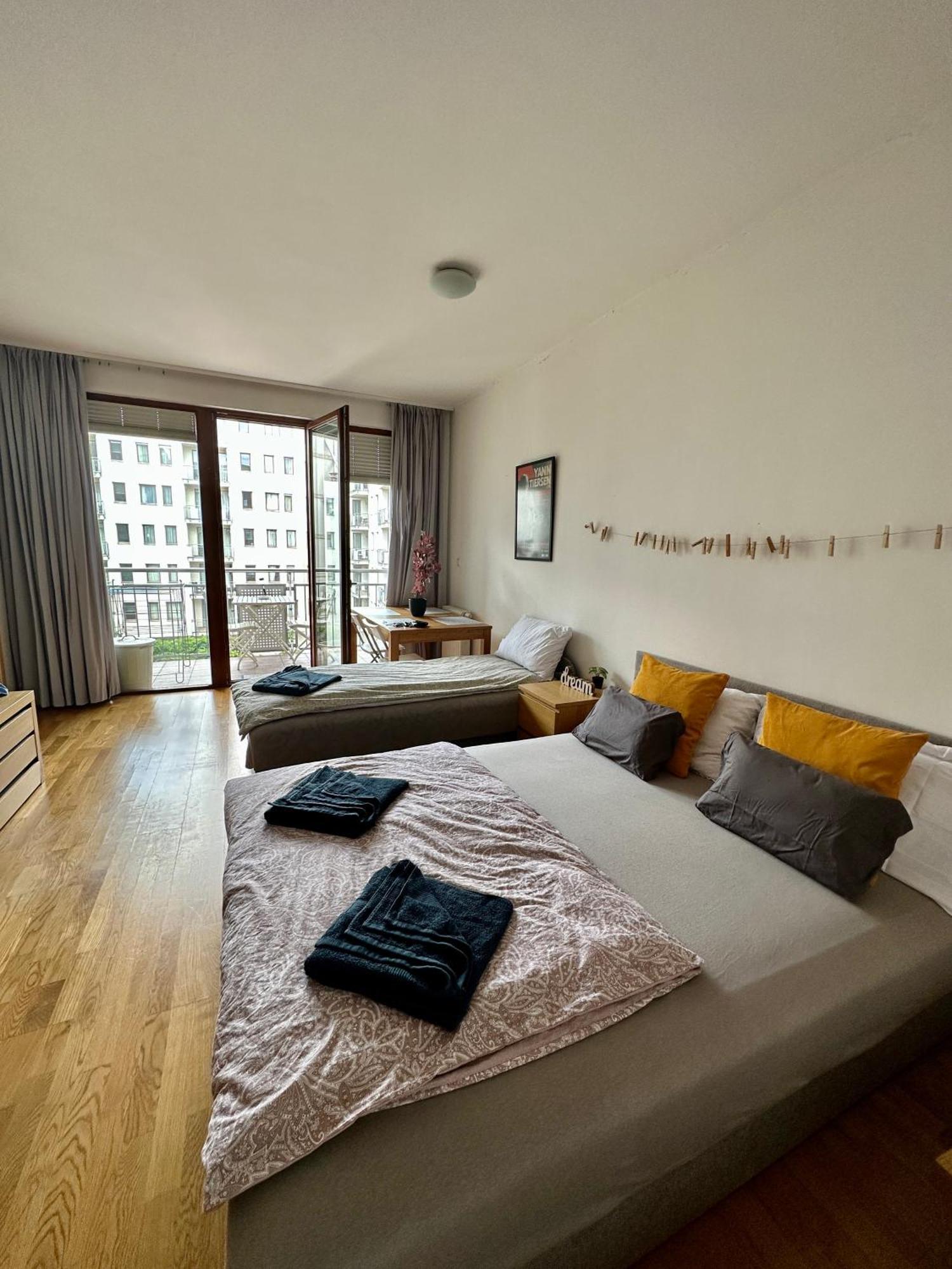 Central Apartment With Balcony Βουδαπέστη Εξωτερικό φωτογραφία
