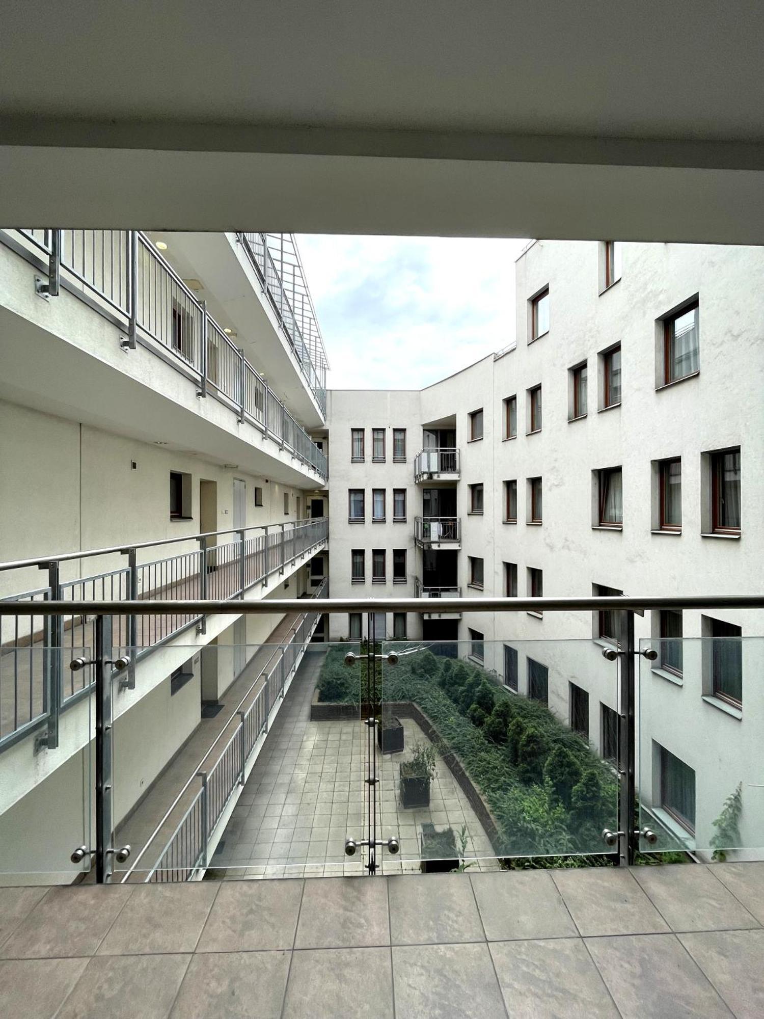 Central Apartment With Balcony Βουδαπέστη Εξωτερικό φωτογραφία
